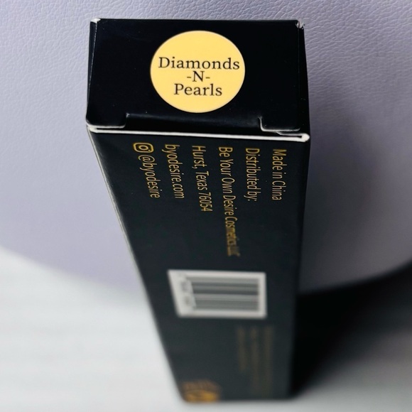 BYOD Be Your Own Desire Diamonds -N- Pearls Eyeshadow Wand - Picture 9 of 9